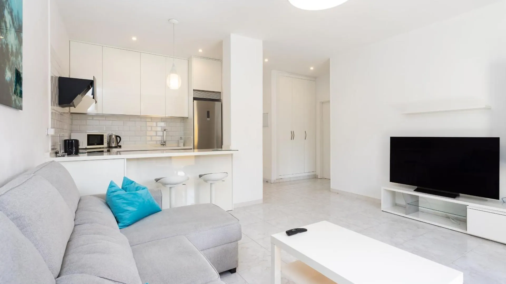 Moderno Apartamento En Puerto De La Cruz Con Impresionantes Vistas A La Montana
